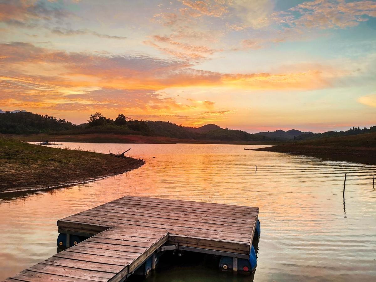 Sunset Nam Ngum Resort 万荣 外观 照片