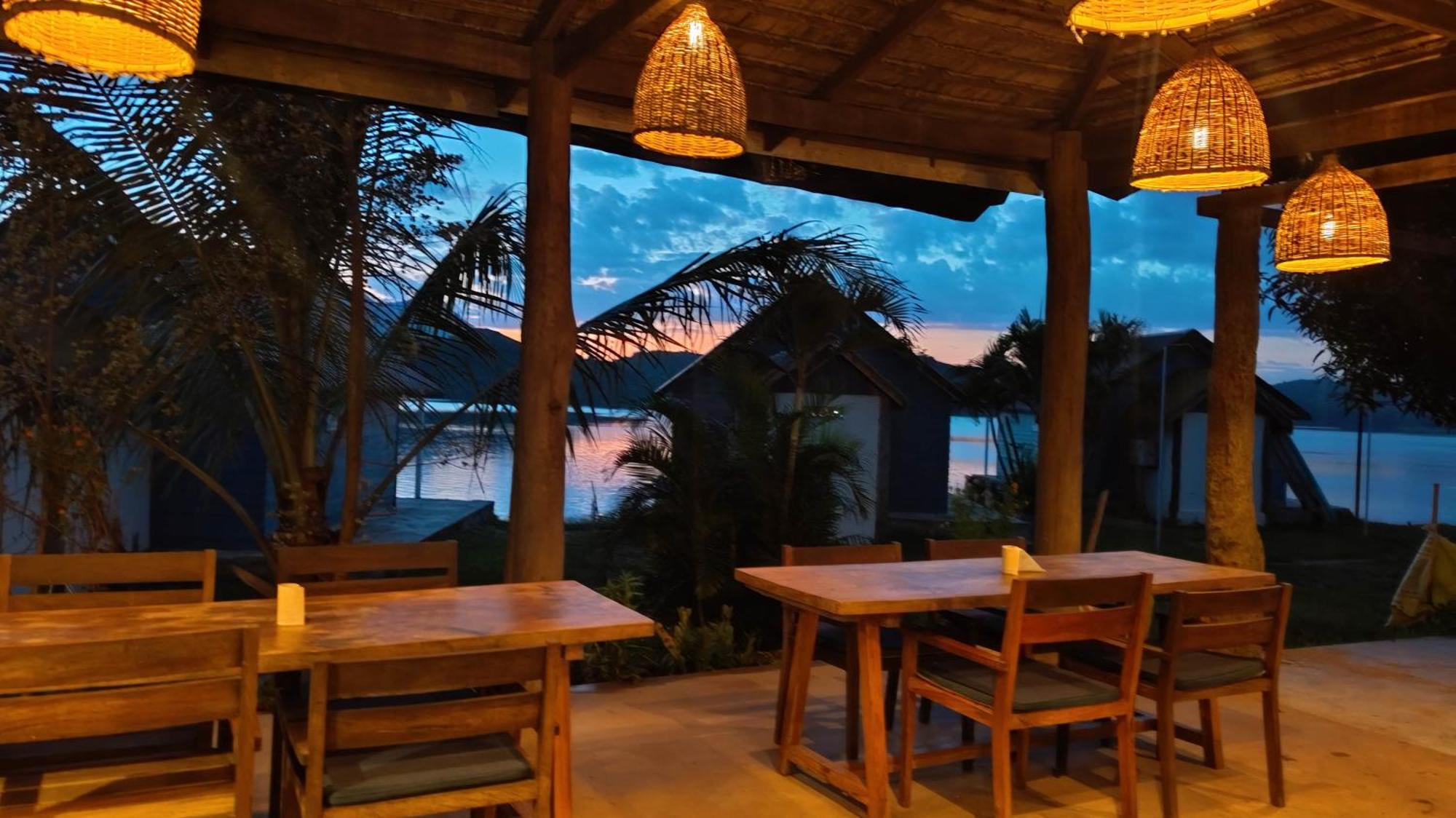 Sunset Nam Ngum Resort 万荣 外观 照片