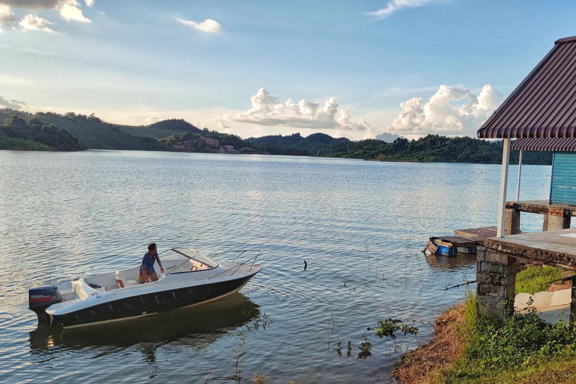 Sunset Nam Ngum Resort 万荣 外观 照片