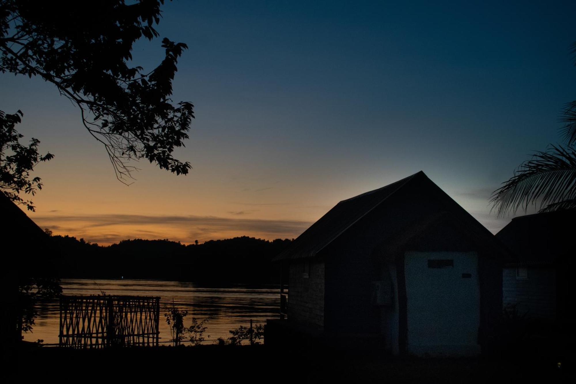 Sunset Nam Ngum Resort 万荣 外观 照片