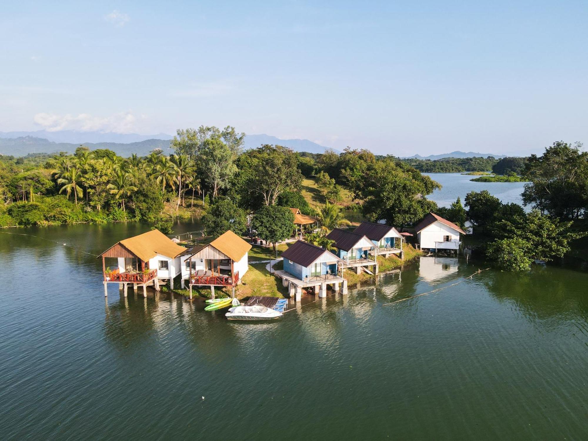 Sunset Nam Ngum Resort 万荣 外观 照片