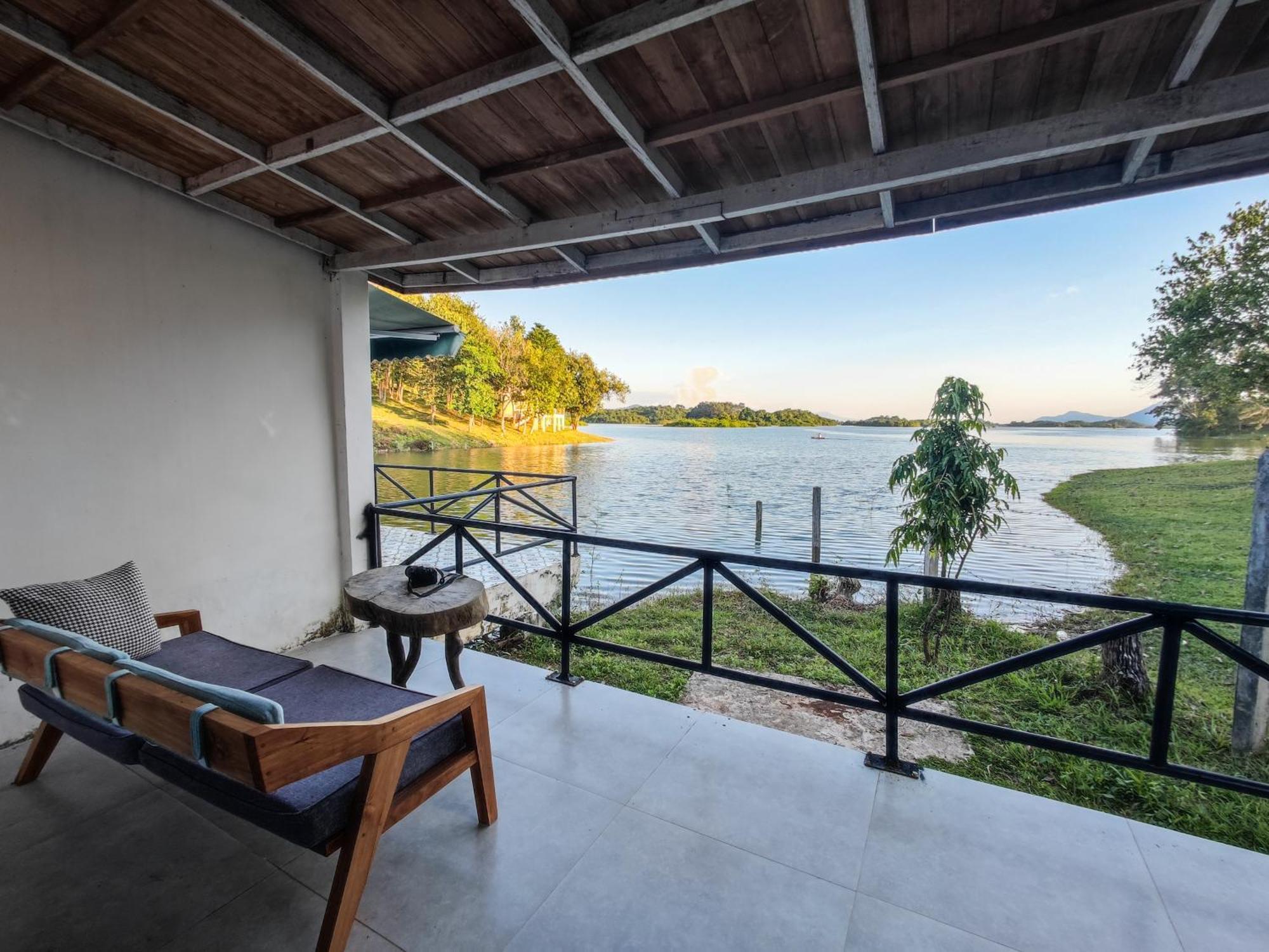 Sunset Nam Ngum Resort 万荣 外观 照片